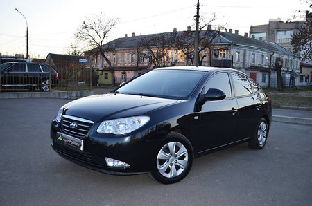 Hyundai Elantra 2008  випуску Миколаїв з двигуном 1.6 л газ седан автомат за 7999 долл. 