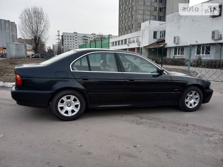BMW 520 2001  випуску Харків з двигуном 2 л дизель седан механіка за 6000 долл. 