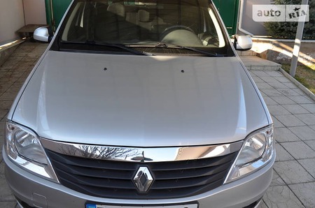 Renault Logan 2010  випуску Кропивницький з двигуном 1.6 л газ седан механіка за 7100 долл. 