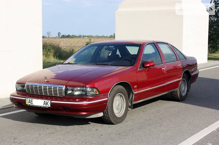 Chevrolet Caprice 1994  випуску Дніпро з двигуном 0 л бензин седан автомат за 7400 долл. 