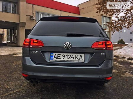 Volkswagen Golf SportWagen 2015  випуску Дніпро з двигуном 2 л дизель універсал автомат за 19999 долл. 