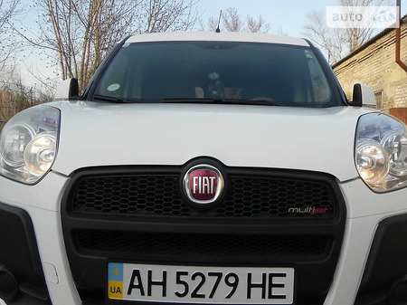 Fiat Doblo 2010  випуску Донецьк з двигуном 1.3 л дизель універсал механіка за 9000 долл. 