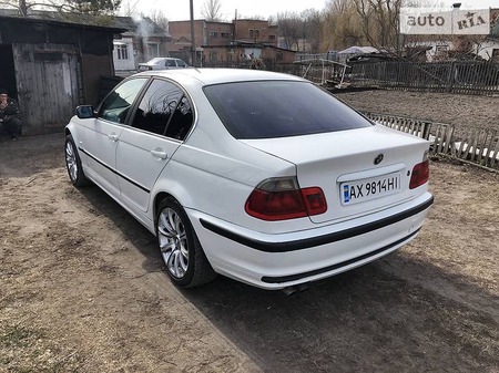 BMW 320 1998  випуску Харків з двигуном 2 л газ седан механіка за 5355 долл. 