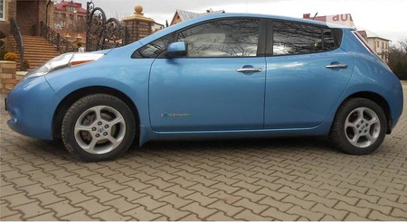 Nissan Leaf 2013  випуску Чернівці з двигуном 0 л електро хэтчбек автомат за 11300 долл. 