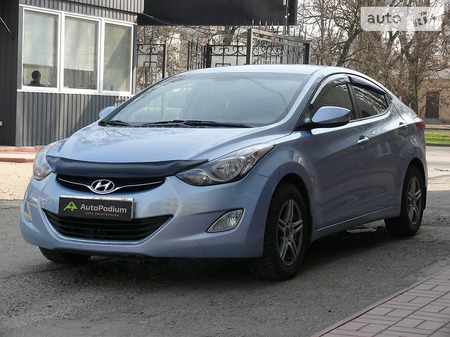 Hyundai Elantra 2012  випуску Миколаїв з двигуном 1.6 л газ седан автомат за 11500 долл. 