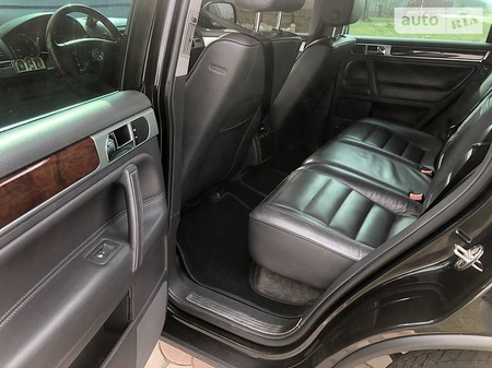 Volkswagen Touareg 2005  випуску Миколаїв з двигуном 5 л дизель позашляховик автомат за 4000 долл. 