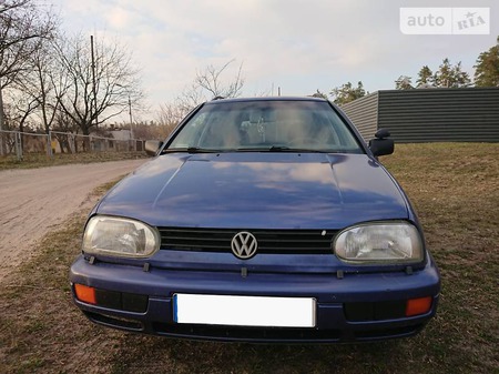 Volkswagen Golf Variant 1996  випуску Черкаси з двигуном 1.9 л дизель універсал механіка за 3000 долл. 