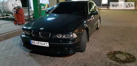 BMW 535 2001  випуску Дніпро з двигуном 3.5 л газ седан автомат за 8800 долл. 