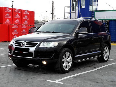 Volkswagen Touareg 2009  випуску Миколаїв з двигуном 3 л дизель позашляховик автомат за 15500 долл. 