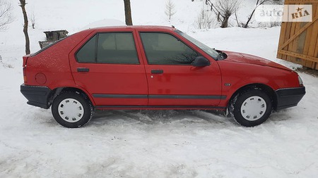 Renault 19 1989  випуску Львів з двигуном 1.4 л бензин хэтчбек механіка за 2000 долл. 