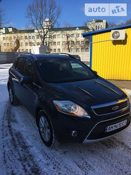 Ford Kuga 2011  випуску Житомир з двигуном 0 л дизель позашляховик автомат за 14100 долл. 