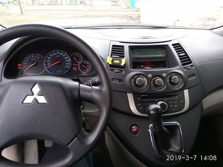 Mitsubishi Grandis 2007  випуску Дніпро з двигуном 2.4 л бензин мінівен механіка за 9000 долл. 