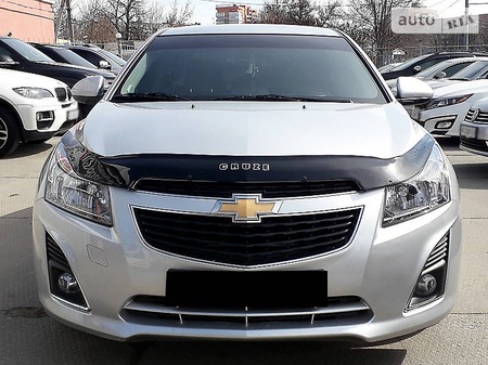 Chevrolet Cruze 2012  випуску Харків з двигуном 1.6 л газ седан механіка за 10500 долл. 