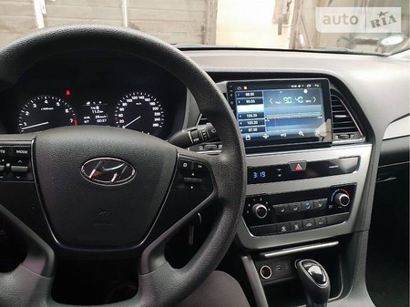 Hyundai Sonata 2014  випуску Запоріжжя з двигуном 2 л газ седан автомат за 14500 долл. 