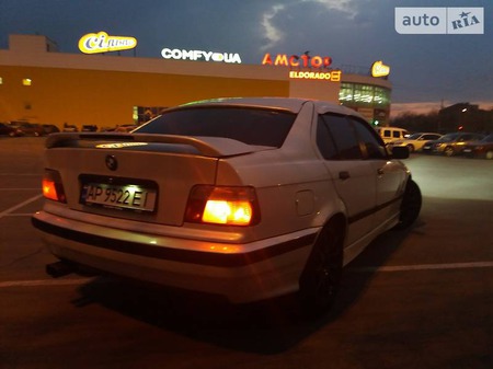 BMW 328 1995  випуску Запоріжжя з двигуном 2.8 л газ седан механіка за 5300 долл. 