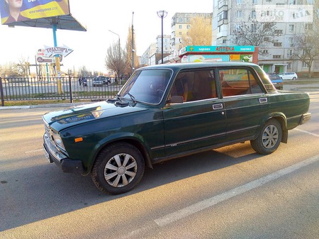 Lada 2107 2005  випуску Запоріжжя з двигуном 1.5 л газ седан механіка за 2000 долл. 