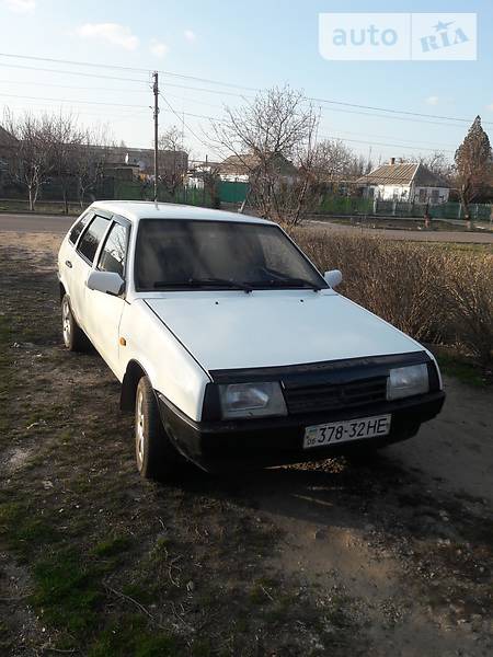 Lada 2109 1990  випуску Запоріжжя з двигуном 1.5 л газ хэтчбек механіка за 1700 долл. 