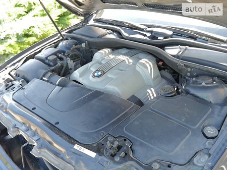 BMW 735 2002  випуску Чернівці з двигуном 3.6 л бензин седан автомат за 10500 долл. 