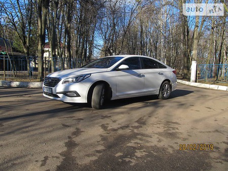 Hyundai Sonata 2015  випуску Вінниця з двигуном 0 л газ седан автомат за 15500 долл. 