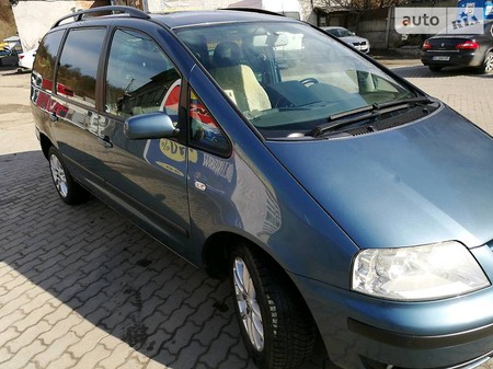 Volkswagen Sharan 2002  випуску Львів з двигуном 1.9 л дизель мінівен автомат за 5700 долл. 
