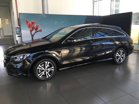Mercedes-Benz CLA 180 2018  випуску Львів з двигуном 1.5 л дизель універсал механіка за 31500 долл. 