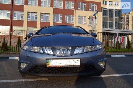 Honda Civic 2006  випуску Харків з двигуном 2.2 л дизель хэтчбек механіка за 8000 долл. 