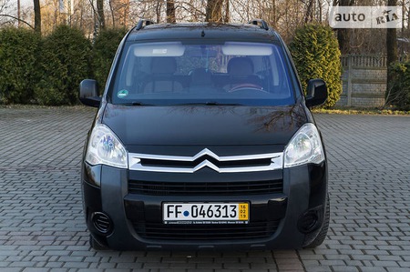 Citroen Berlingo 2009  випуску Львів з двигуном 0 л дизель мінівен механіка за 8200 долл. 