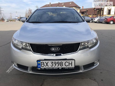 KIA Cerato 2009  випуску Хмельницький з двигуном 2 л газ седан автомат за 9000 долл. 