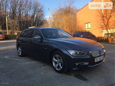 BMW 316 2013  випуску Львів з двигуном 2 л дизель універсал автомат за 17000 долл. 