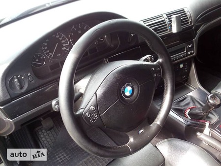 BMW 520 2000  випуску Миколаїв з двигуном 2.2 л бензин седан механіка за 6500 долл. 
