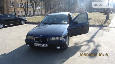 BMW 318 1996  випуску Тернопіль з двигуном 1.8 л газ седан механіка за 5100 долл. 