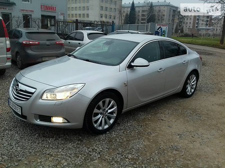 Opel Insignia 2012  випуску Львів з двигуном 2 л дизель седан механіка за 11400 долл. 