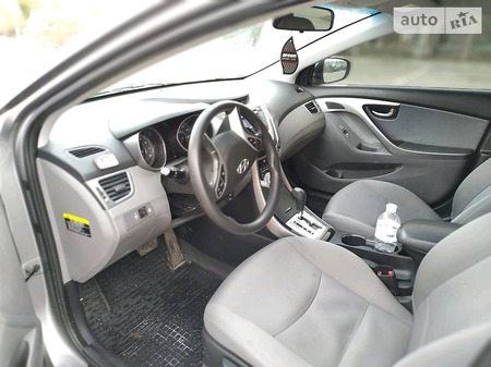 Hyundai Elantra 2011  випуску Черкаси з двигуном 1.8 л газ седан автомат за 10700 долл. 