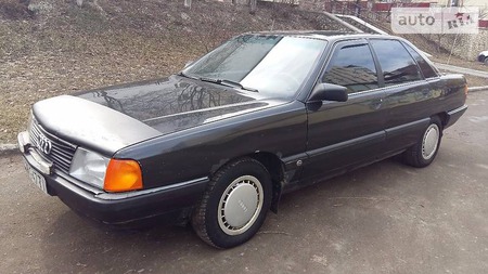 Audi 100 1990  випуску Тернопіль з двигуном 0 л бензин седан механіка за 2500 долл. 