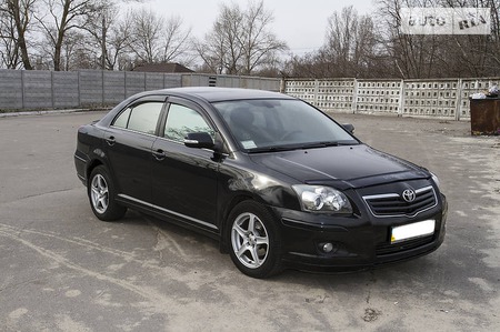 Toyota Avensis 2006  випуску Полтава з двигуном 1.8 л газ седан механіка за 8400 долл. 