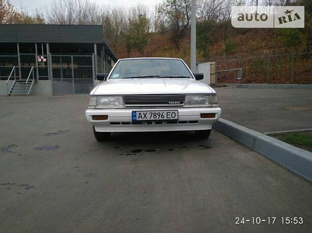 Toyota Vista 1984  випуску Харків з двигуном 2 л дизель хэтчбек автомат за 1400 долл. 