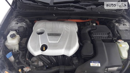 Hyundai Sonata 2013  випуску Івано-Франківськ з двигуном 2.4 л гібрид седан автомат за 12900 долл. 
