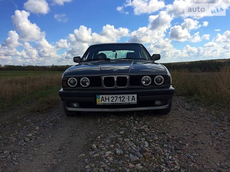 BMW 520 1991  випуску Донецьк з двигуном 2 л газ седан механіка за 4200 долл. 