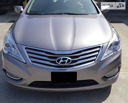 Hyundai Azera 2013  випуску Одеса з двигуном 3.3 л бензин седан автомат за 17900 долл. 
