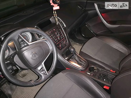 Opel Astra 2011  випуску Дніпро з двигуном 1.6 л газ хэтчбек автомат за 11500 долл. 