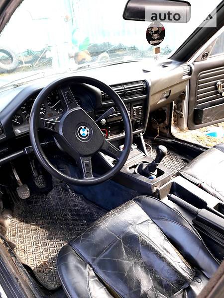 BMW 320 1991  випуску Одеса з двигуном 2 л газ седан механіка за 1500 долл. 