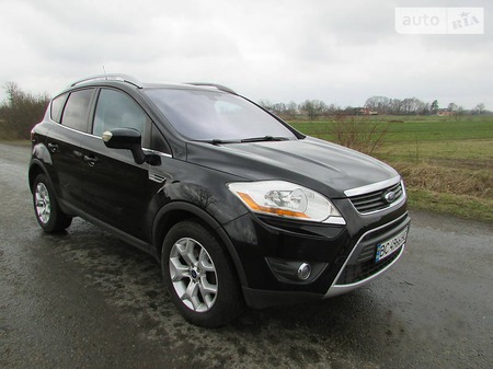 Ford Kuga 2010  випуску Львів з двигуном 2 л дизель позашляховик механіка за 12100 долл. 