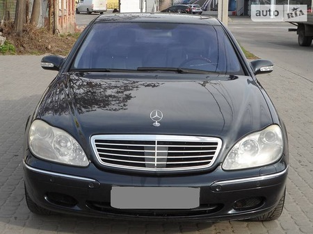 Mercedes-Benz S 430 2001  випуску Дніпро з двигуном 4.3 л газ седан автомат за 9800 долл. 