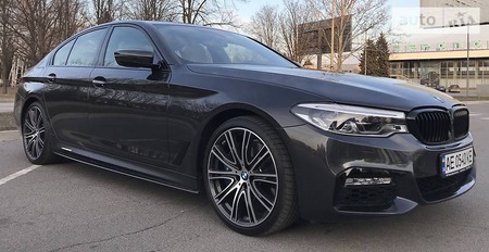 BMW 540 2018  випуску Дніпро з двигуном 3 л бензин седан автомат за 74000 долл. 