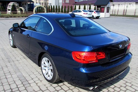 BMW 328 2011  випуску Івано-Франківськ з двигуном 3 л бензин купе автомат за 13500 долл. 