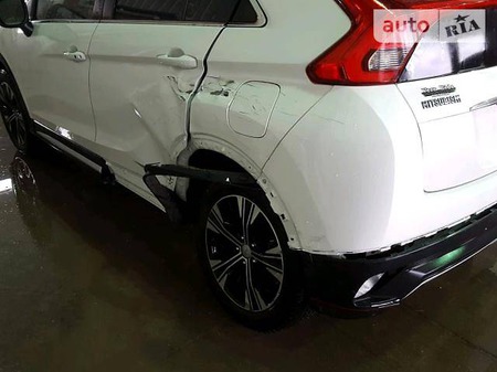 Mitsubishi Eclipse 2018  випуску Харків з двигуном 1.5 л газ позашляховик автомат за 8300 долл. 