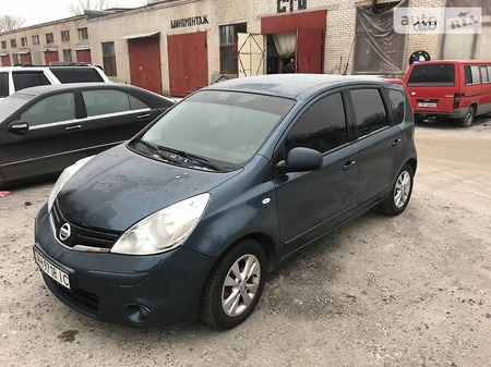 Nissan Note 2014  випуску Харків з двигуном 1.6 л бензин хэтчбек автомат за 8700 долл. 