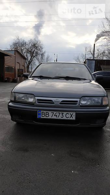 Nissan Primera 1992  випуску Луганськ з двигуном 2 л газ седан механіка за 3000 долл. 