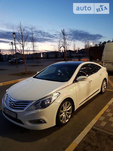 Hyundai Azera 2012  випуску Київ з двигуном 3 л бензин седан автомат за 20000 долл. 