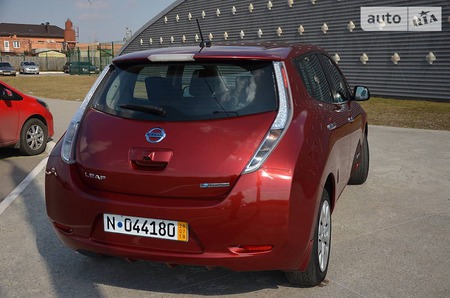 Nissan Leaf 2014  випуску Вінниця з двигуном 0 л електро хэтчбек автомат за 12800 долл. 